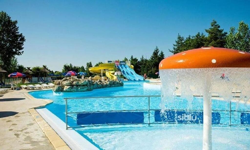 Camping 4* 3 Ch 2 Sdb- Lave Linge- Lave Vaisselle Onzain Luaran gambar